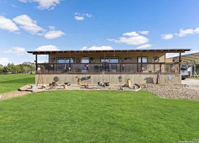Property at 553 Mountain Vw, Bandera, TX 78003, 3 beds, 2 baths