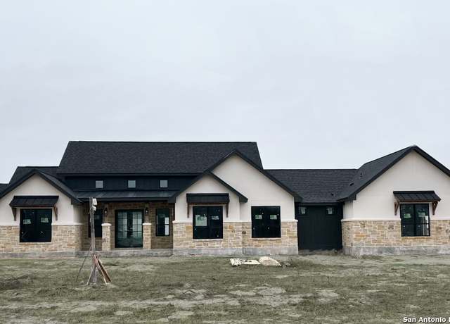 Property at 1223 County Road 319, La Vernia, TX 78121, 4 beds, 3.5 baths