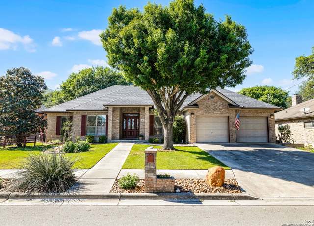 Property at 717 Centennial Bnd, New Braunfels, TX 78130, 4 beds, 2.5 baths