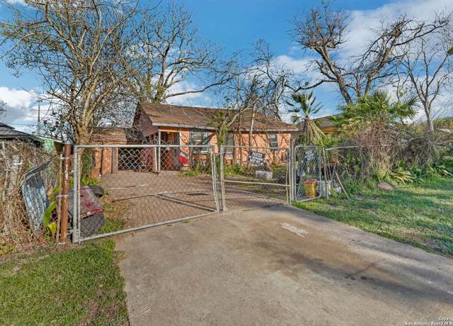 Property at 2221 Yellowstone St, Freeport, TX 77541, 2 beds, 1 bath