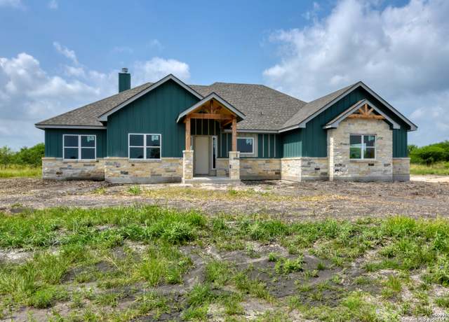 Property at 133 Wild Persimmon Trl, Marion, TX 78124, 4 beds, 2.5 baths
