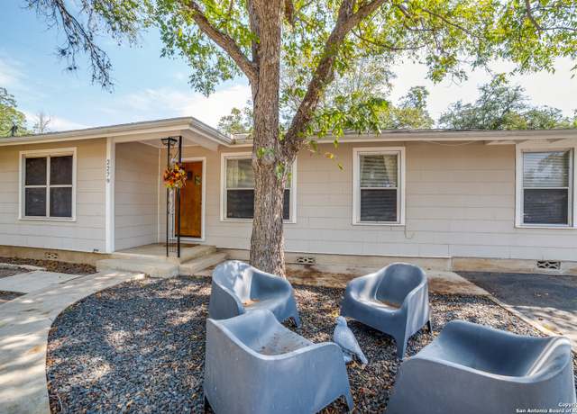 Property at 2279 Gruene Rd, New Braunfels, TX 78130-3414, 3 beds, 2 baths