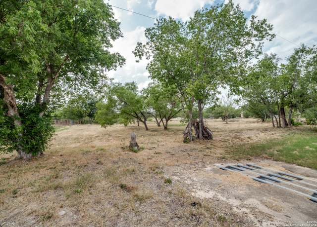 Property at 13839 E Somerset, Von Ormy, TX 78073
