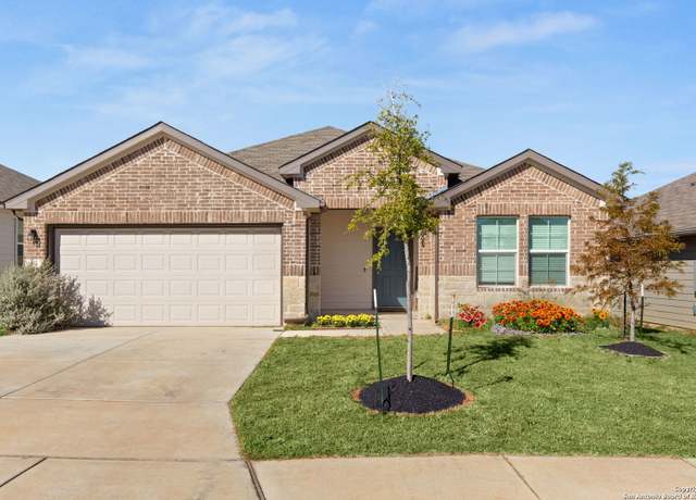 Property at 817 Pronghorn Trl, Seguin, TX 78155, 3 beds, 2 baths