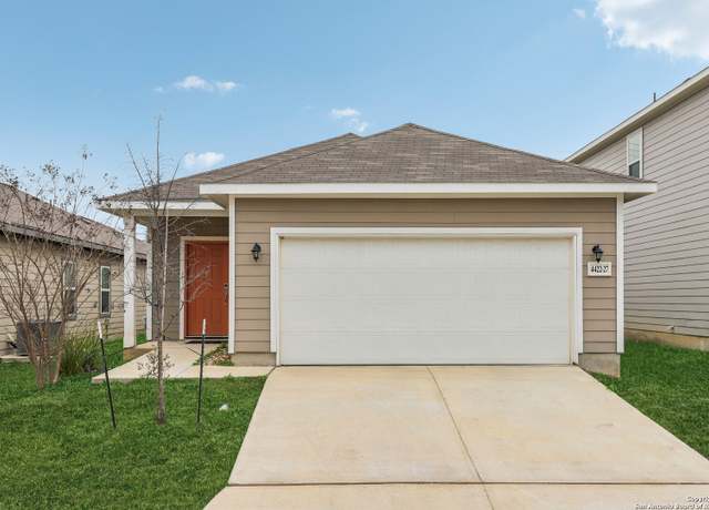 Property at 4422 Chandler Rd 27, San Antonio, TX 78222, 4 beds, 2 baths