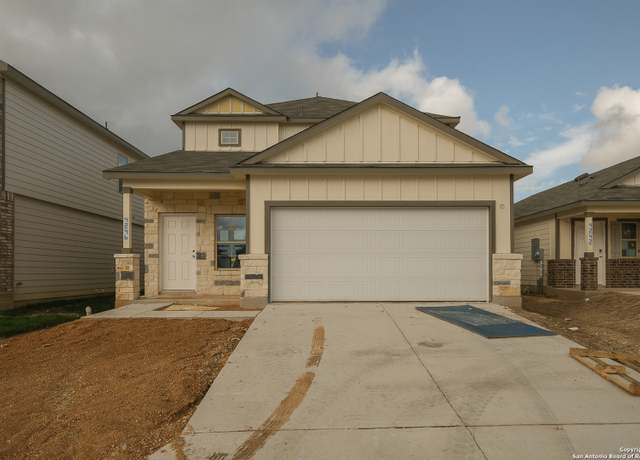 Property at 4246 Winston Way, New Braunfels, TX 78130, 5 beds, 2.5 baths