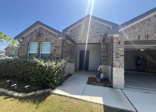 Property at 805 Margay, Seguin, TX 78155, 3 beds, 2 baths