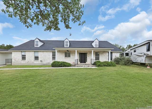 Property at 993 Wagon Wheel Dr, Spring Branch, TX 78070, 4 beds, 2.5 baths