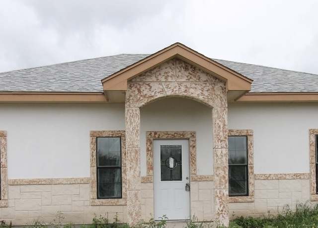 Property at 134 Sligo St, San Antonio, TX 78223, 3 beds, 2 baths
