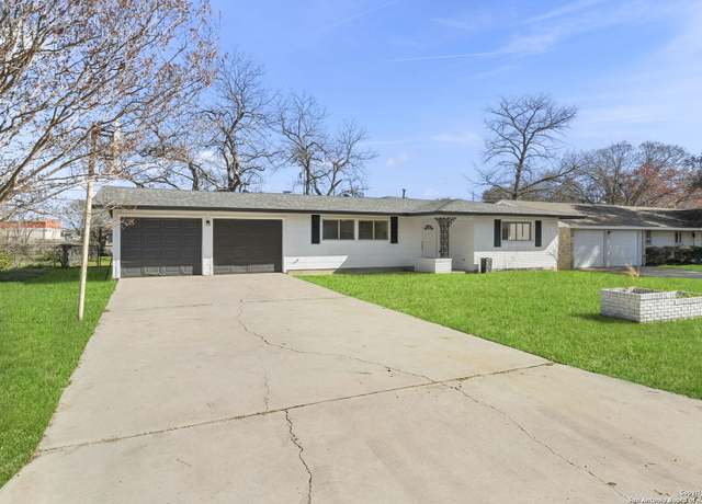 Property at 307 Delany St, Seguin, TX 78155, 3 beds, 2 baths