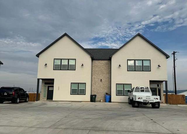 Property at 104 Micah Point Rd, La Vernia, TX 78121, 5 beds, 5.5 baths