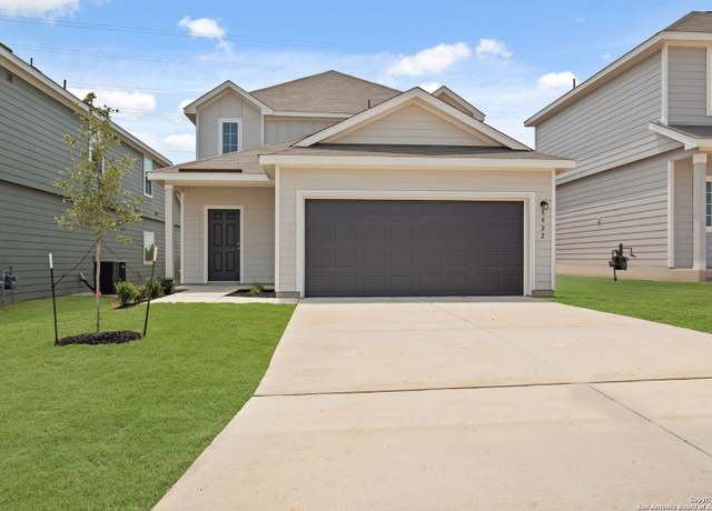 Property at 8822 Black Oak Dr, Elmendorf, TX 78112, 4 beds, 2.5 baths