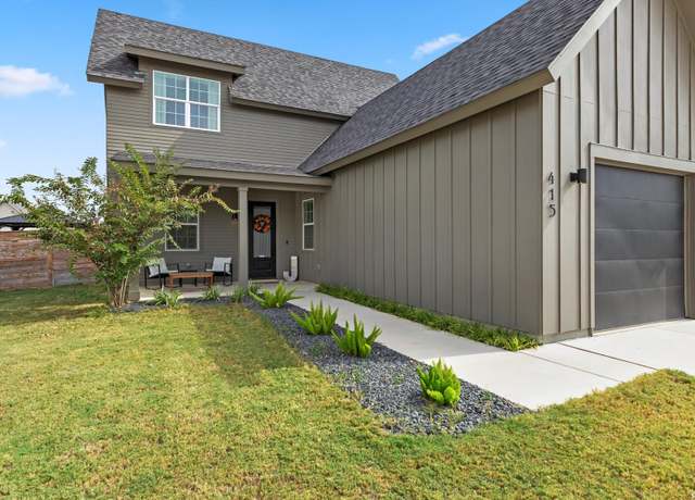 Property at 415 Alexander Ave, New Braunfels, TX 78130, 3 beds, 2.5 baths