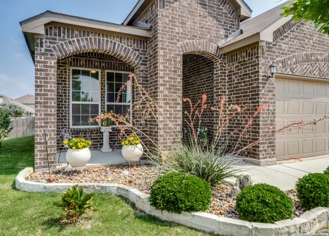 Property at 304 Aberdeen, Boerne, TX 78015, 3 beds, 2 baths