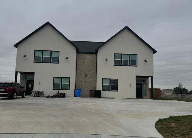 Property at 125 Micah Pt, La Vernia, TX 78121, 5 beds, 5.5 baths
