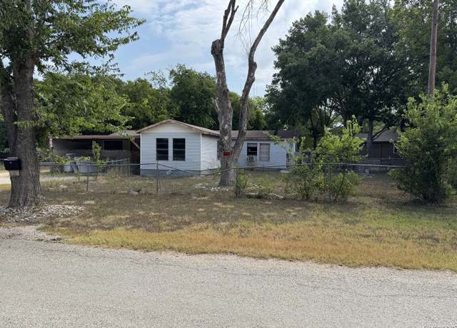 Property at 818 Schumacher, New Braunfels, TX 78130, 3 beds, 2 baths