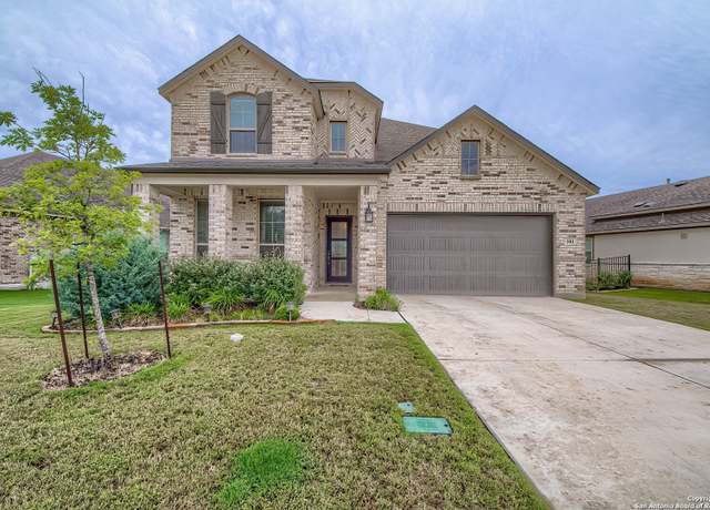 Property at 501 Huntwick Dr, Boerne, TX 78006, 5 beds, 4 baths