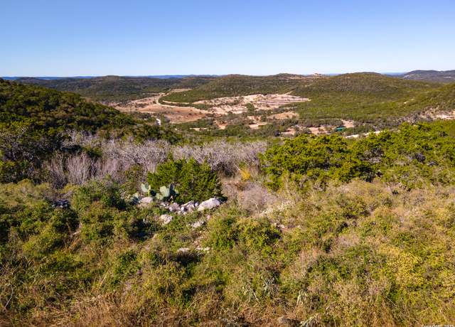 Property at 206 PR 1717, Mico, TX 78056