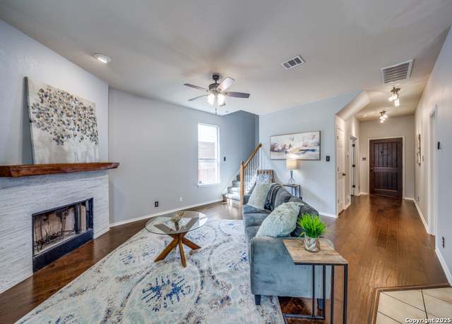 Property at 520 Foxford Run Dr, Schertz, TX 78108, 3 beds, 2.5 baths