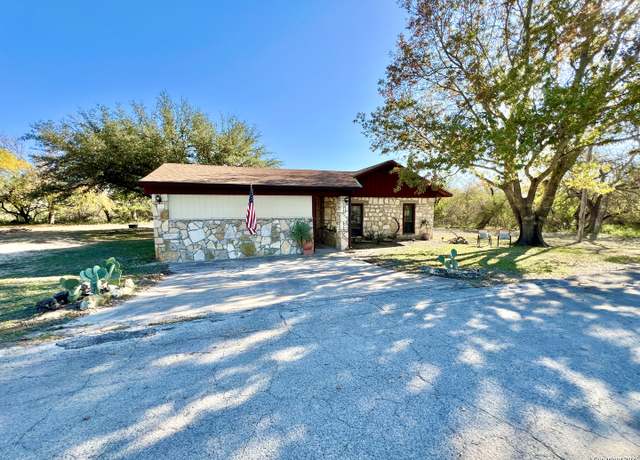 Property at 59 La Motte, Brackettville, TX 78832, 3 beds, 3.5 baths