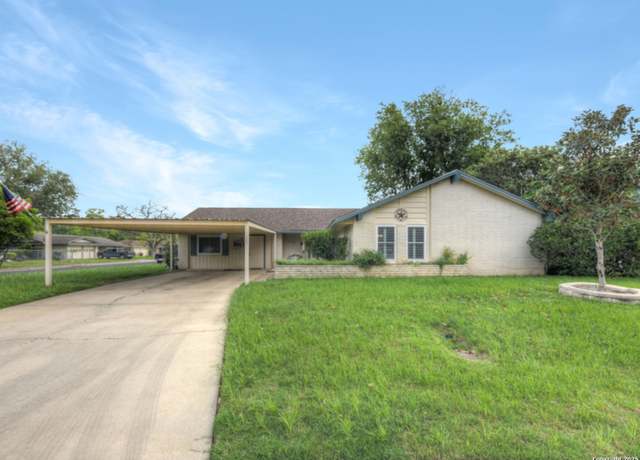 Property at 121 Meadow, Schertz, TX 78154, 3 beds, 3 baths