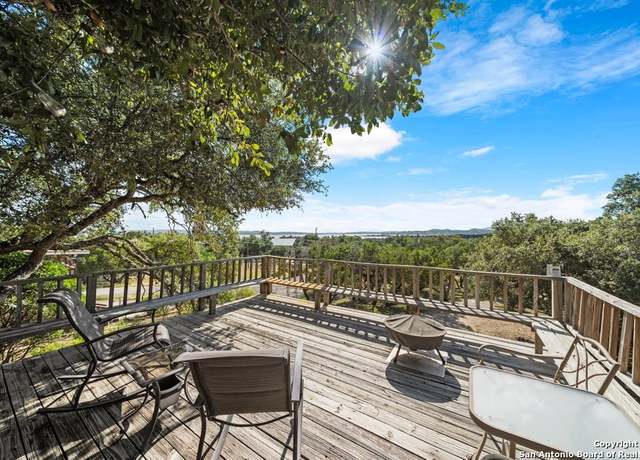 Property at 809 Lakebreeze Dr, Canyon Lake, TX 78133, 3 beds, 2 baths