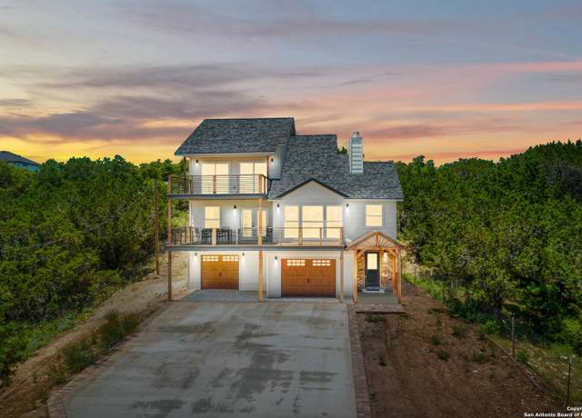 Property at 739 Lakebreeze Dr, Canyon Lake, TX 78133, 4 beds, 3.5 baths