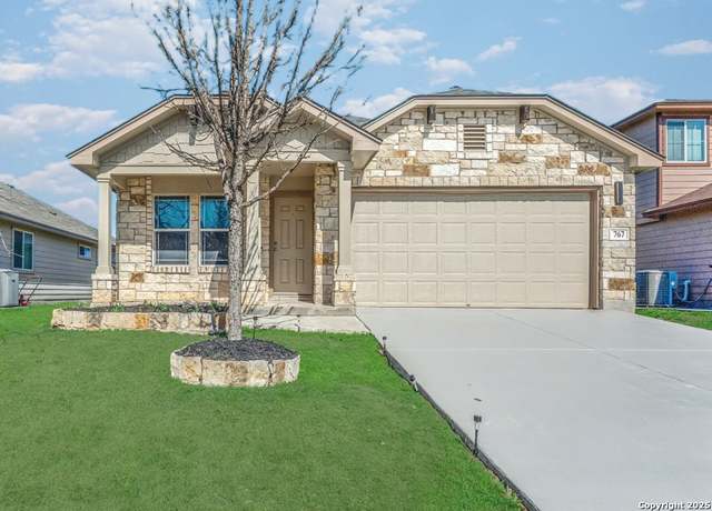 Property at 767 Spectrum Dr, New Braunfels, TX 78130, 4 beds, 2 baths