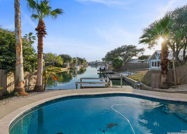 Property at 13907 Sea Horse Ave, Corpus Christi, TX 78418, 3 beds, 3 baths