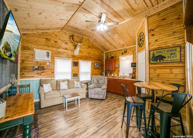 Property at 626 Pr 1512, Bandera, TX 78003, 2 beds, 2 baths