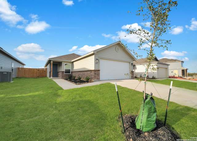 Property at 524 Roquefort St, New Braunfels, TX 78130, 3 beds, 2 baths