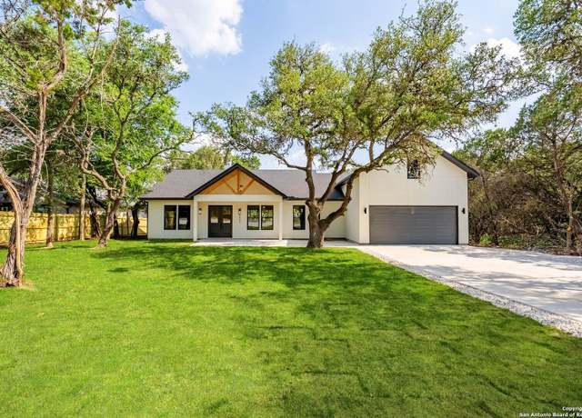 Property at 8622 Indian Hills Ln, Boerne, TX 78006, 4 beds, 3.5 baths