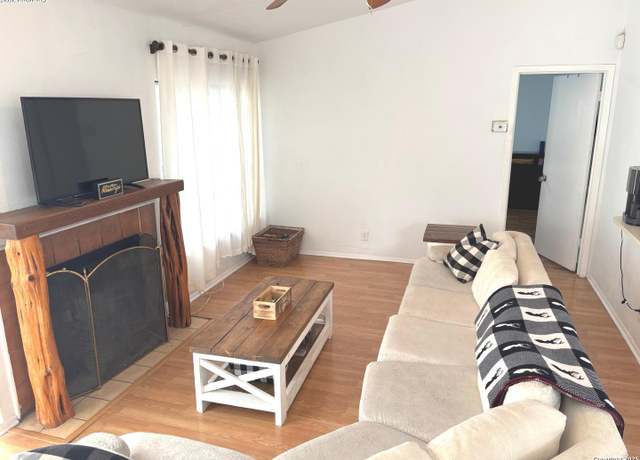 Property at 3960 Heritage Hill Dr, San Antonio, TX 78247, 3 beds, 2 baths