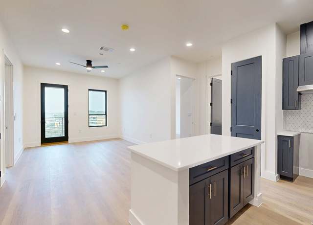 Property at 10899 S Hausman Rd #211, San Antonio, TX 78249, 2 beds, 2 baths