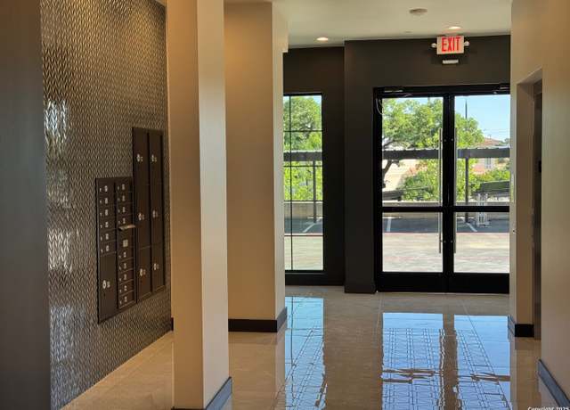 Property at 10899 S Hausman Rd #205, San Antonio, TX 78249, 1 bed, 1 bath