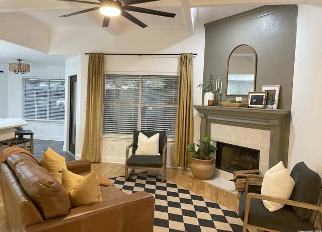 Property at 2126 North Ranch Estates Blvd, New Braunfels, TX 78130, 4 beds, 2 baths