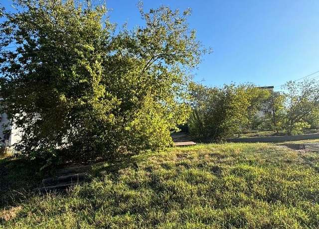 Property at 2606 E Commerce St, San Antonio, TX 78203