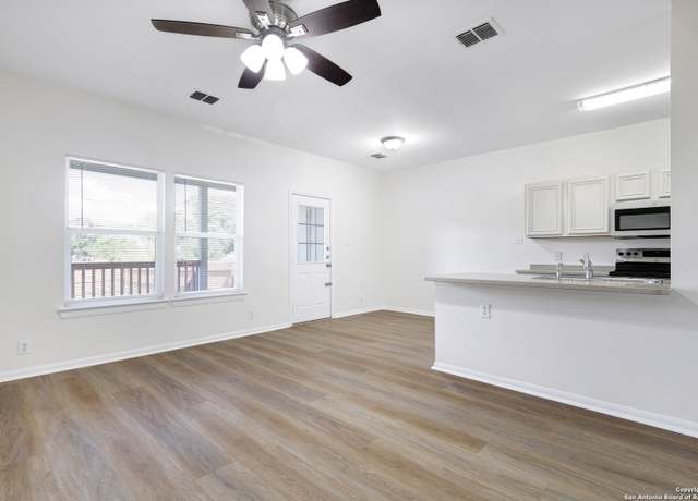 Property at 4005 ST Charles Bay #4005, San Antonio, TX 78229-2454, 4 beds, 3 baths