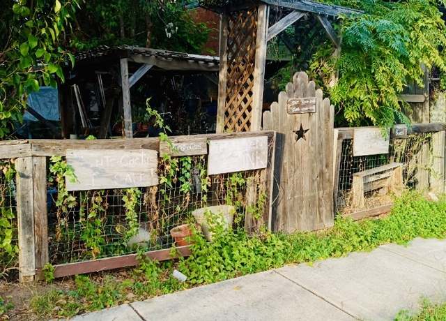 Property at 909 W Elsmere Pl, San Antonio, TX 78201-5205, 4 beds, 2 baths