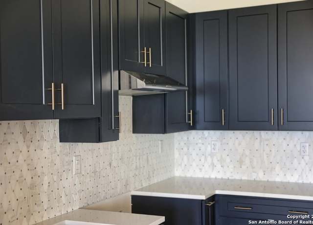 Property at 10899 S Hausman Rd #204, San Antonio, TX 78249, 1 bed, 1 bath