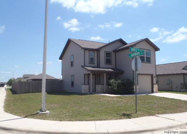 Property at 2201 Wirtz, Seguin, TX 78155, 3 beds, 2.5 baths