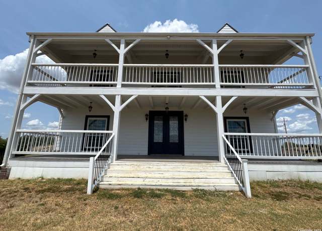 Property at 1485 Country Ln, Castroville, TX 78009, 4 beds, 5 baths
