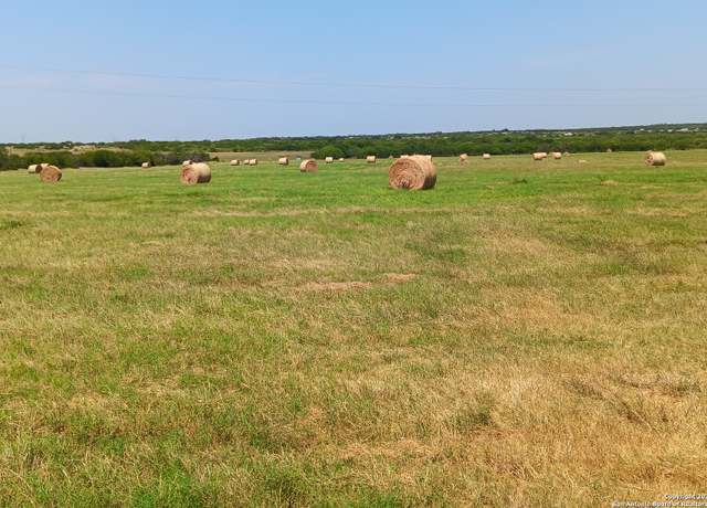 Property at 1061 County Road 156, Kenedy, TX 78119, 1 bed, 1 bath