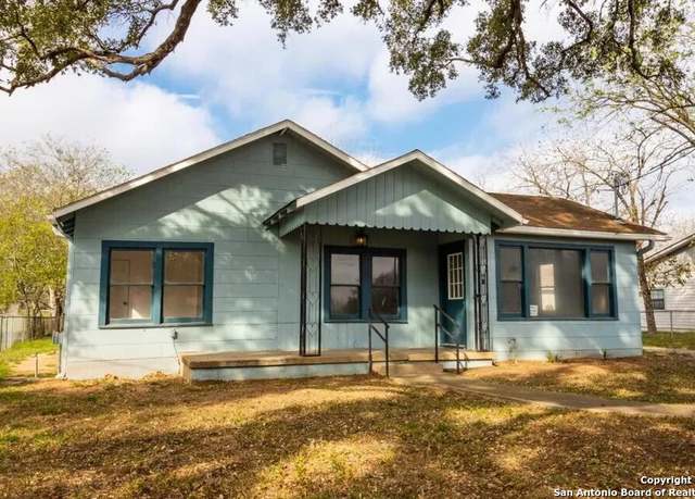 Property at 719 Kelly St, Poteet, TX 78065-4231, 3 beds, 1 bath