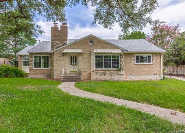 Property at 122 Aylesbury Hl, Terrell Hills, TX 78209, 3 beds, 2 baths
