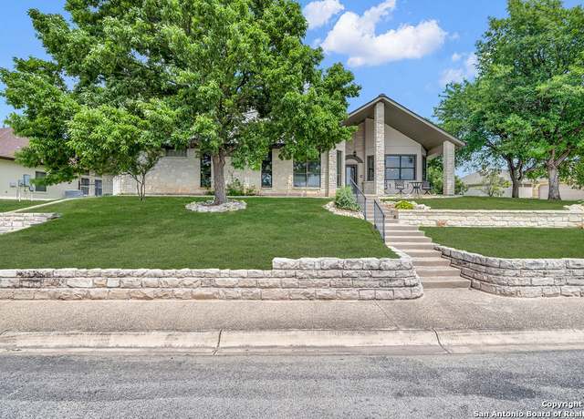 Property at 1804 Athens Ave, Kerrville, TX 78028, 3 beds, 2.5 baths