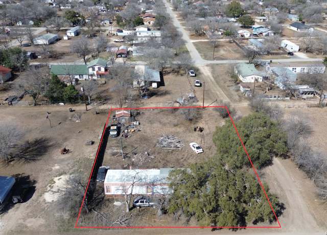 Property at 319 N Front Ave, Sabinal, TX 78801