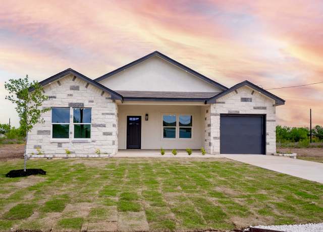 Property at 16720 Llano Estacado, Atascosa, TX 78002, 4 beds, 2 baths