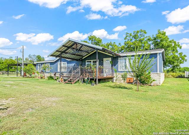 Property at 11430 Hollowell, Atascosa, TX 78002, 4 beds, 2 baths