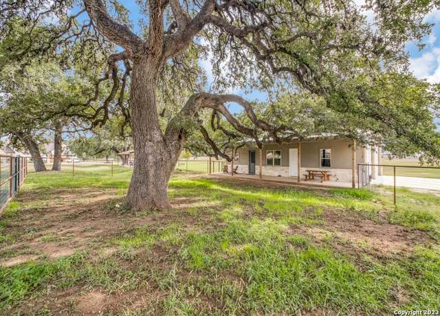 Property at 338 Salt Grass Trl, Bandera, TX 78003, 1 bed, 1 bath